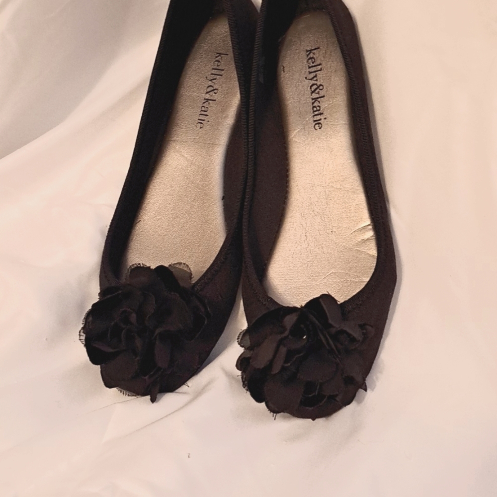 Kelly & Katie Black Floral Flats